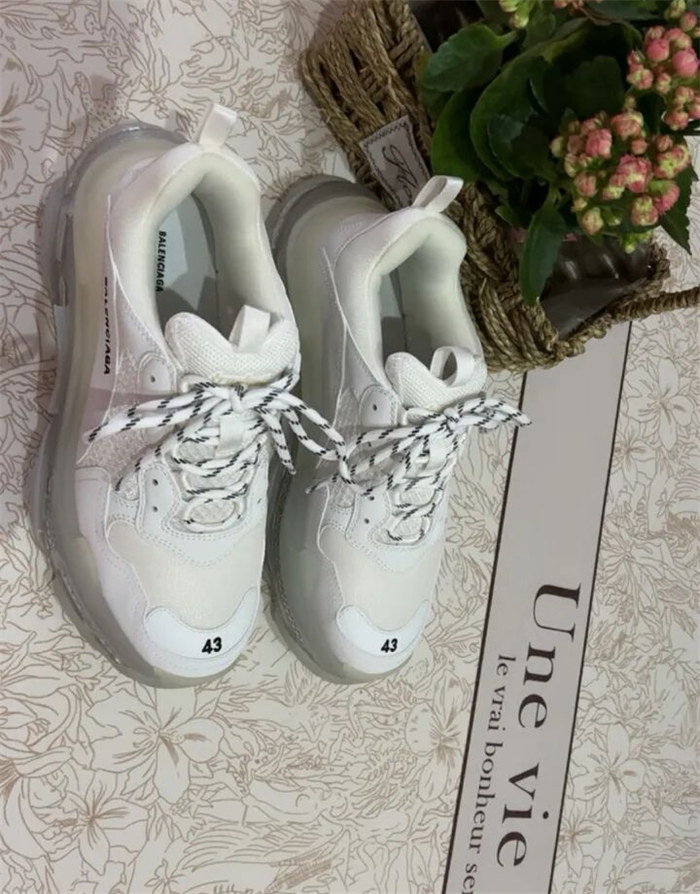 발렌시아가 Triple S Clear Sole 스포츠 신발 화이트 541624W2FB19000 photo review